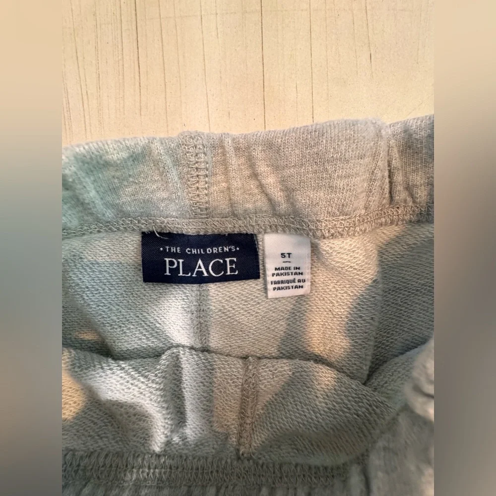 Children’s Place - Boys Terry Shorts – Size 5T – Bundle of 2 - Heather Gray
